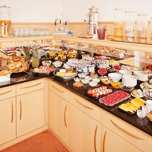 3* Hotel Benn